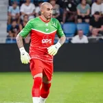 ASSE : Stéphane Ruffier a remis les gants et sort du silence !