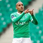 ASSE : Wahbi Kharzi se voit offrir une fleur