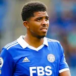 ASSE : Wesley Fofana surpris en train d’embrasser l’écusson de l’OM