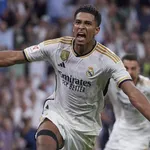 Bellingham nouveau roi du Real Madrid, Lewandowski cartonne les arbitres espagnols