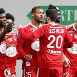 Brest et Clermont mènent à  l’extérieur à  la pause, Montpellier – Nantes a repris