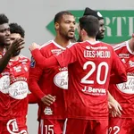 Brest et Clermont mènent à  l’extérieur à  la pause, Montpellier – Nantes a repris