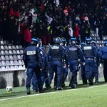 D’autres incidents en Coupe après Paris FC – OL, Batlles en colère, un départ problématique à  Strasbourg