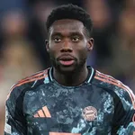 Deco prêt à  de gros efforts pour piquer Alphonso Davies au Real Madrid, Messi honoré, Lamine Yamal grand favori du Golden Boy