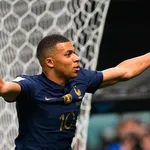 Equipe de France, PSG : Mbappé accusé de ne penser qu’à  ses stats par une légende de l’OM