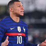 Equipe de France, PSG : Pierre Ménès envoie Mbappé dans une nouvelle dimension