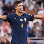 Equipe de France : Varane réagit au message de soutien de Benzema et à  la possible prolongation de Deschamps