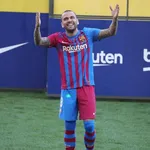 FC Barcelone : Dani Alves fait passer un message à  Dembélé
