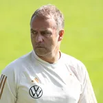 FC Barcelone : Flick annule son premier entraînement