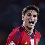 FC Barcelone : Gavi réconforté par Xavi, Deco… et par le Real Madrid !