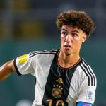 FC Barcelone : Hansi Flick craque pour un jeune champion du monde