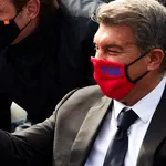 FC Barcelone : Joan Laporta charge violemment le PSG et relance la Super League !