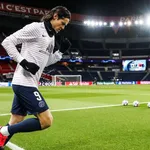 FC Barcelone – Mercato : le clan Cavani envoie un mauvais signal à Xavi