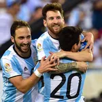 FC Barcelone, PSG – Mercato : un Argentin invite Lionel Messi à le rejoindre