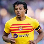 FC Barcelone – Mercato : un premier club se place sur Koundé, Laporta fixe son prix !