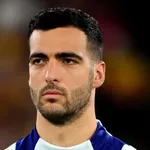 FC Barcelone Mercato : une priorité de Flick joue la montre avec son club