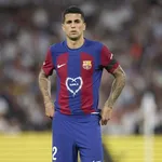 FC Barcelone Mercato : une solution inattendue trouvée pour Cancelo ?