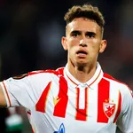 FC Barcelone – Mercato : Xavi vise la future star du football serbe