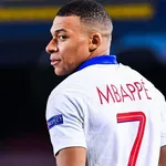FC Barcelone – PSG (1-4) : le Ballon d’Or déjà promis à Mbappé après son triplé !