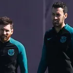 FC Barcelone, PSG – Mercato : Busquets convaincu de prolonger par… Messi !