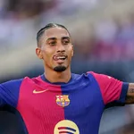 FC Barcelone : Raphinha partage son bonheur, Flick jubile mais prévient