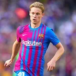 FC Barcelone, Real Madrid : le PSG revient à la charge pour de Jong, le Barça négocie avec un joueur de l’AC Milan, Benzema adoubé