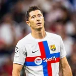 Osasuna – FC Barcelone : violences entre ultras, Lewandowski et Piqué expulsés mais victoire arrachée… soirée folle à Pampelune !