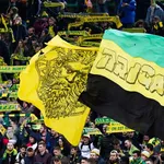 FC Nantes : bus arrêté, supporters en colère… ça avait chauffé pour les Canaris avant Strasbourg !