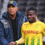 FC Nantes : Kombouaré, Blas, Louza, Simon… Pierre Ménès désigne les clés du maintien des Canaris