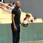 FC Nantes : Kombouaré calme les esprits après la défaite contre le Stade Rennais