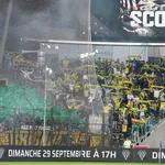 FC Nantes : les supporters des Canaris ont mis le feu à  Angers