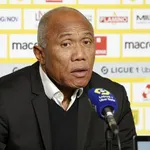 FC Nantes – Mercato : Kombouaré aurait dit non à un milieu offensif à 500.000€