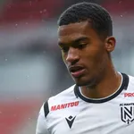 FC Nantes – Mercato : l’OM aurait définitivement lâché Alban Lafont !