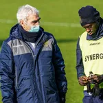 FC Nantes – Mercato : la priorité de Kombouaré est connue, Domenech se gausse