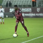 FC Nantes – Mercato : un club à l’avenir européen contrarie les Canaris pour Nguette