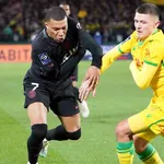 FC Nantes, PSG – Mercato : Pierre Ménès a identifié un Mbappé bis chez les Canaris