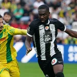 FC Nantes : Simon et Lepenant décisifs, Augusto et Chirivella dépassés… les tops et les flops des Canaris à  Angers