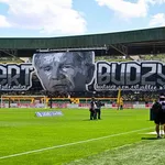 FC Nantes – Toulouse : le magnifique hommage des ultras à  Robert Budzynski