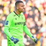 FC Nantes – Mercato : un club anglais pointe le bout de son nez pour Lafont