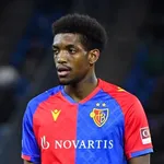 Un Lensois arrive à  Reims, Sochaux réagit à  sa rétrogradation, un Milanais snobe le LOSC