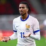 Israël – France : Deschamps tacle un de ses joueurs, Riolo pique une crise !