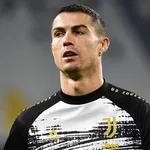 Juventus : buteur contre Ferencvaros, Cristiano Ronaldo égale Lionel Messi