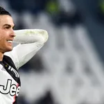 Juventus : Cristiano Ronaldo manque la photo de famille du vestiaire !