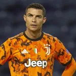 Juventus : Cristiano Ronaldo n’échappe pas aux critiques après le naufrage à  Porto