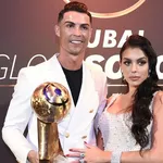 Juventus : Georgina Rodriguez, Madame CR7, en mère No&euml;l sous son beau sapin