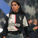 Juventus : Georgina Rodriguez se prélasse pendant le repos de Cristiano Ronaldo