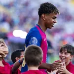 La polémique Vinicius enfle au Real Madrid, Yamal s'offre un record au FC Barcelone