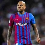 Le Barça retourne sa veste avec Dani Alves et fait polémique