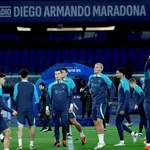 Le FC Barcelone sur un volcan, le Real Madrid se prépare à accueillir Mbappé