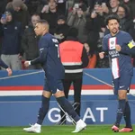 Le PSG et l’OL font le job à  la pause !